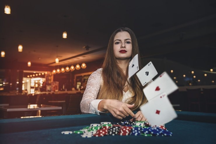 Studio Live Casino hknalo menampilkan meja blackjack dengan dealer profesional dan sistem kamera multi-sudut
